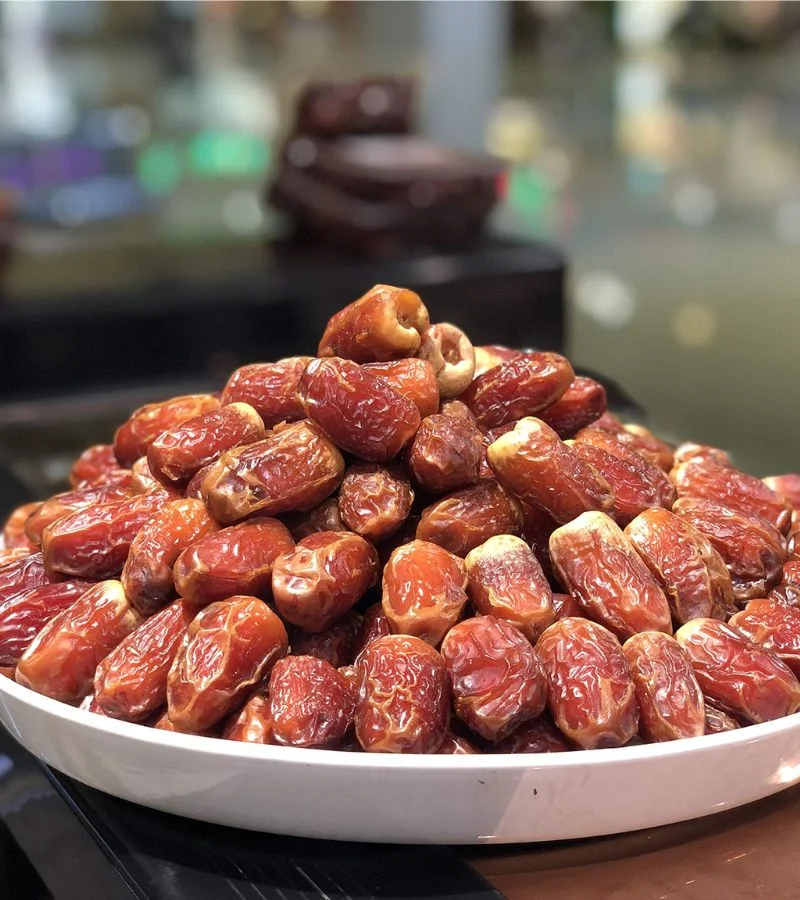 Dates / खजूर